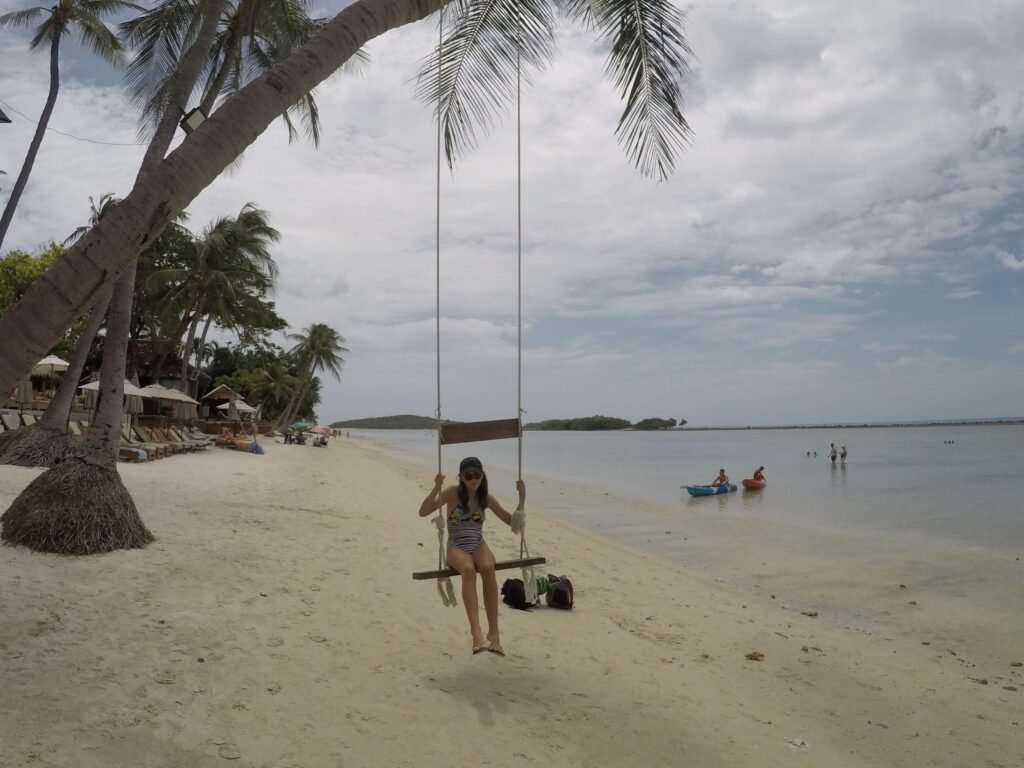 thailande-koh-samui-plage-chaweng-balancoire